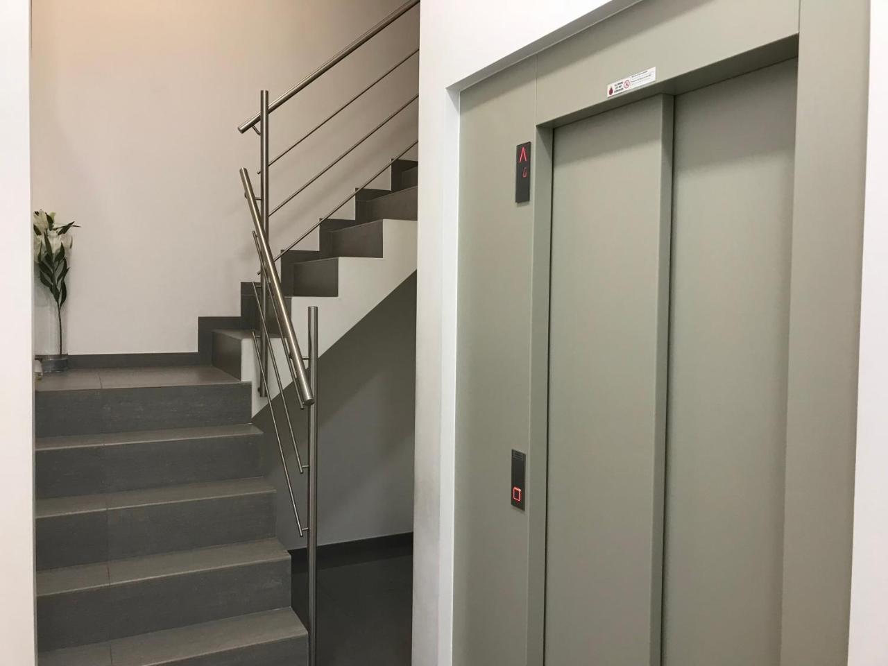 Antwerp Business Suites Exterior photo